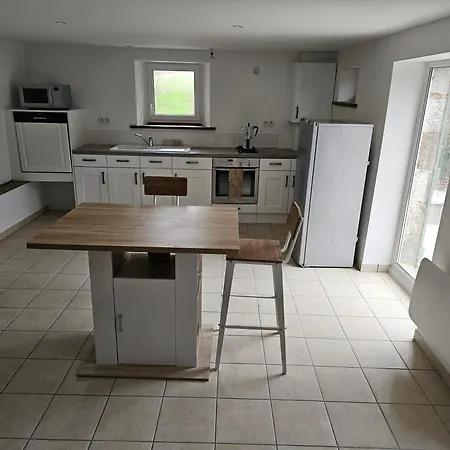 Longere Avec Jacuzzi Interieur 펜션