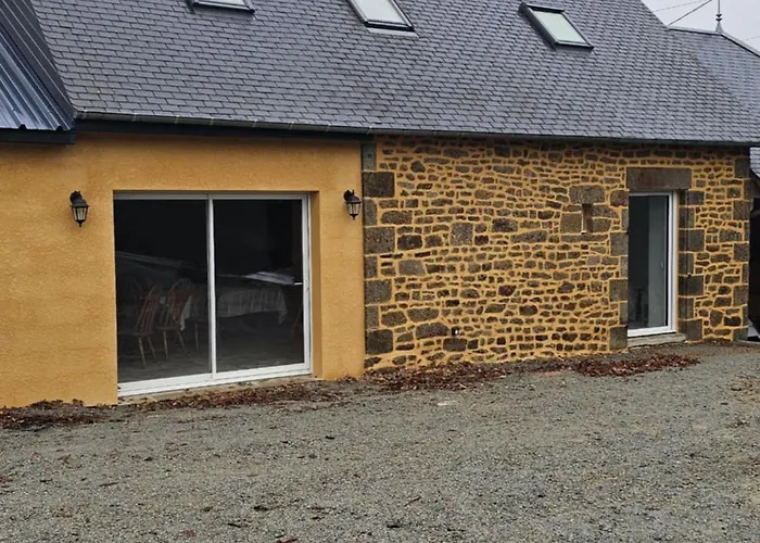 Longere Avec Jacuzzi Interieur בית נופש Couesmes-vauce