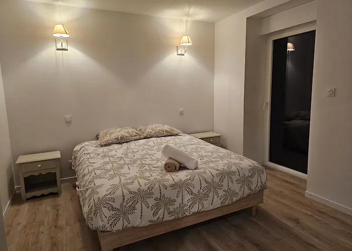 Longere Avec Jacuzzi Interieur * Couesmes-vauce