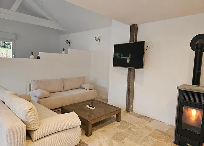 Longere Avec Jacuzzi Interieur *