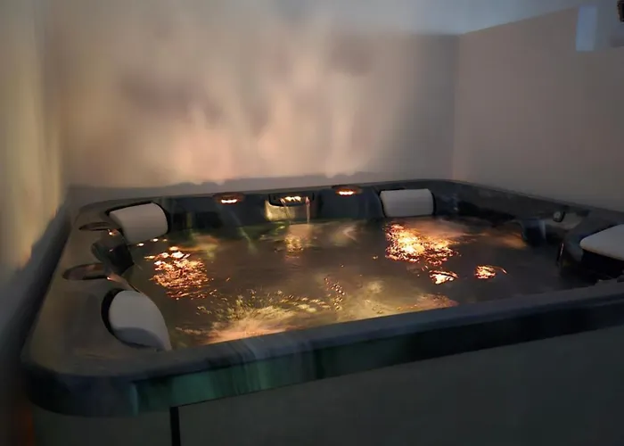 Longere Avec Jacuzzi Interieur Couesmes-vauce